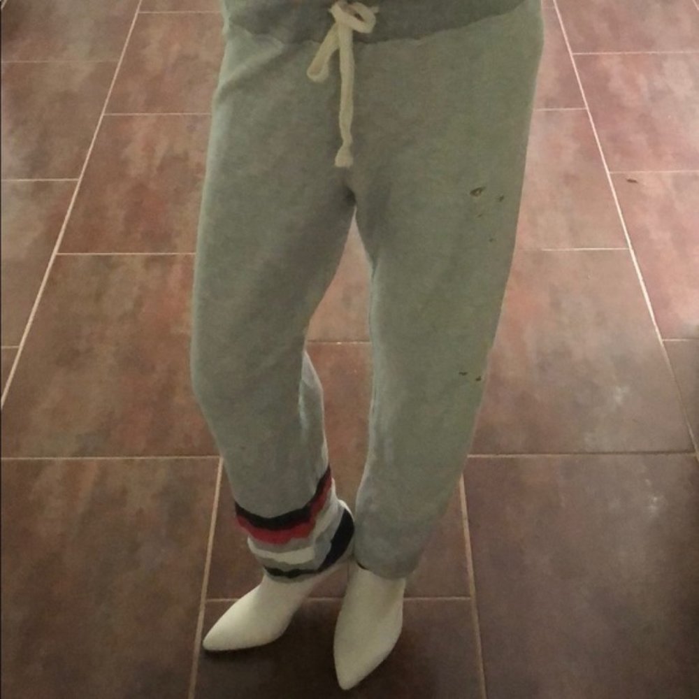 Sundry distressed sweatpants size 2 no words!!!!
